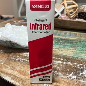 Yangzi Hand-held Digital LED Display Non-contact Infrared Thermometer Meter. New